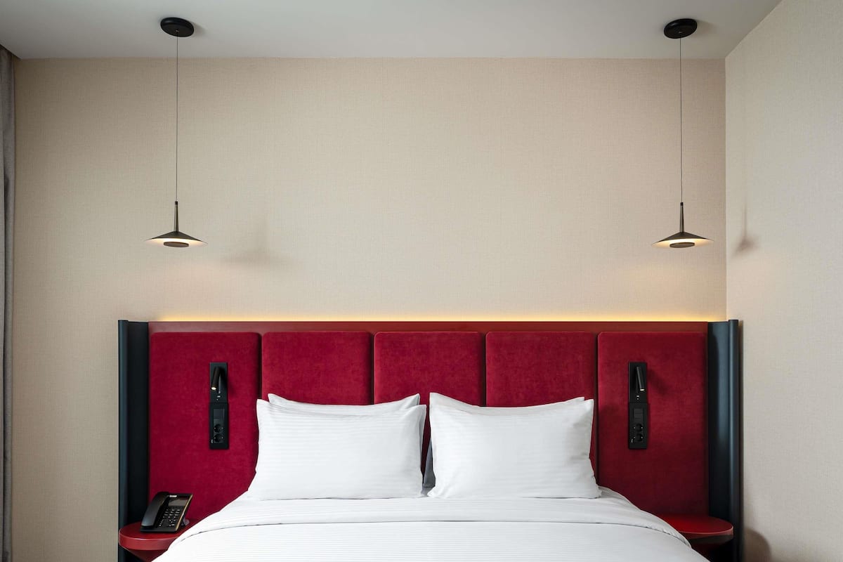 Privilege, Suite, 1 Double Bed with Sofa bed, City View | Minibar, in-room safe, soundproofing, iron/ironing board