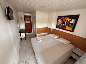 Apart Quadruplo 1 cama de casal e 1 beliche | Free WiFi, bed sheets - Pousada Suites do Pelo (Salvador)
