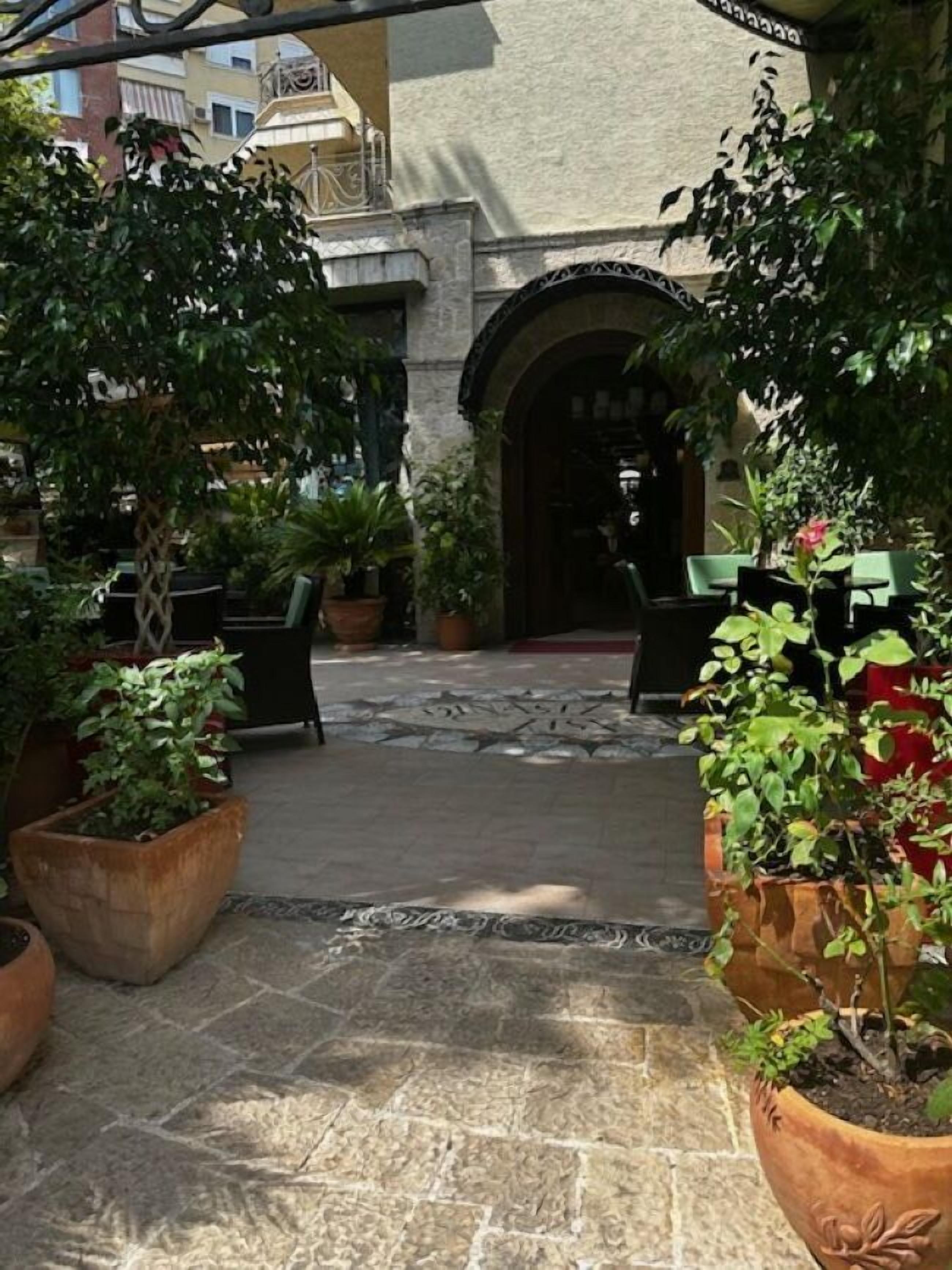 Foto - Dinasty Hotel