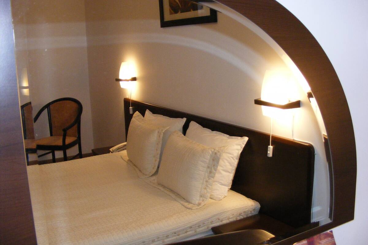 standard suite, 1 double bed with sofa bed | minibar, desk, free wifi