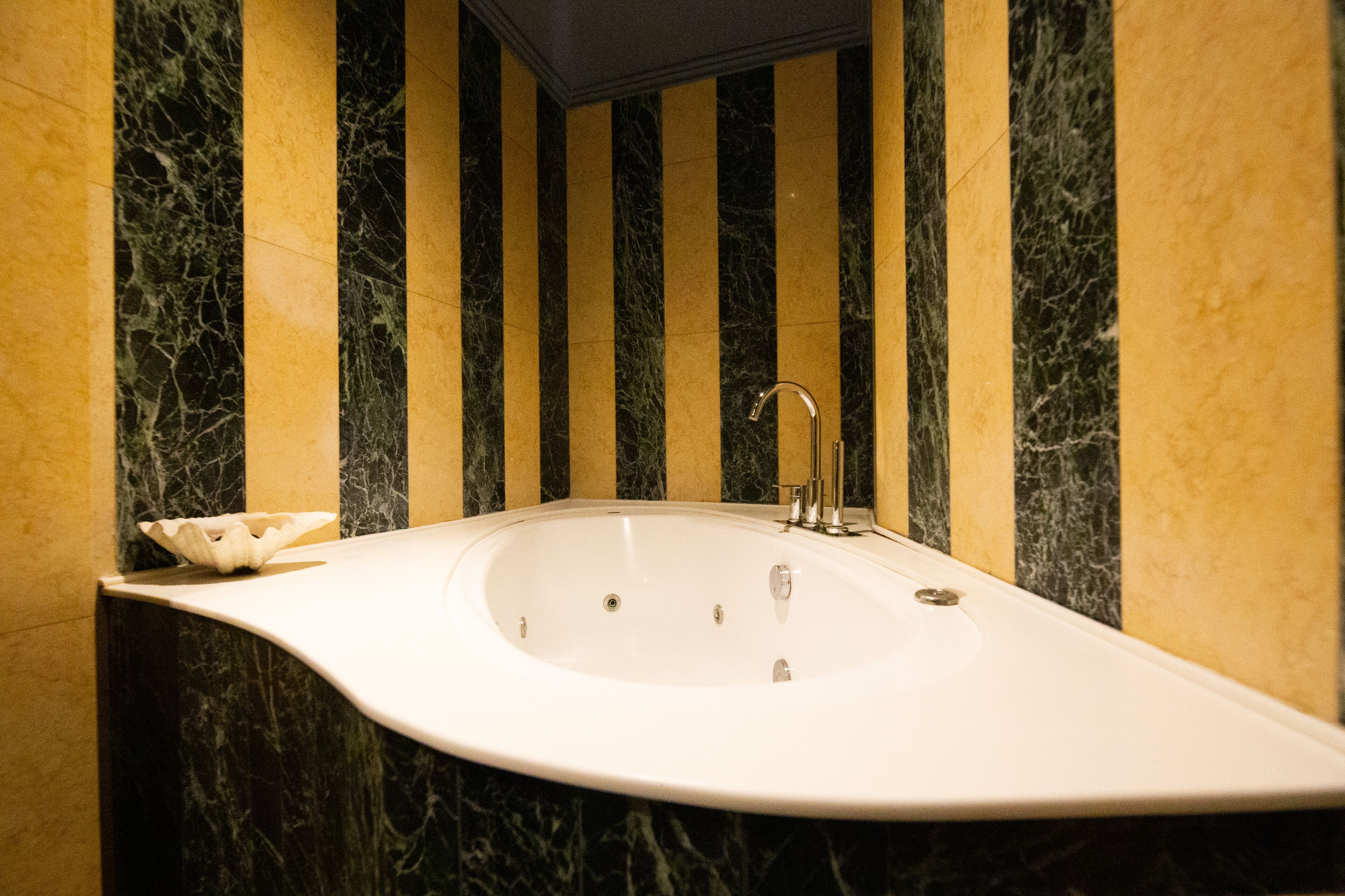 junior suite, sea view | bathroom | free toiletries, hair dryer, towels, toilet paper