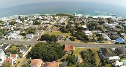 Milkwood Lodge - Hermanus