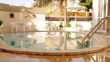 Alberca al aire libre