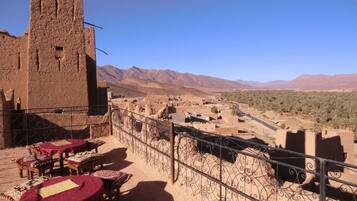 تناول الطعام