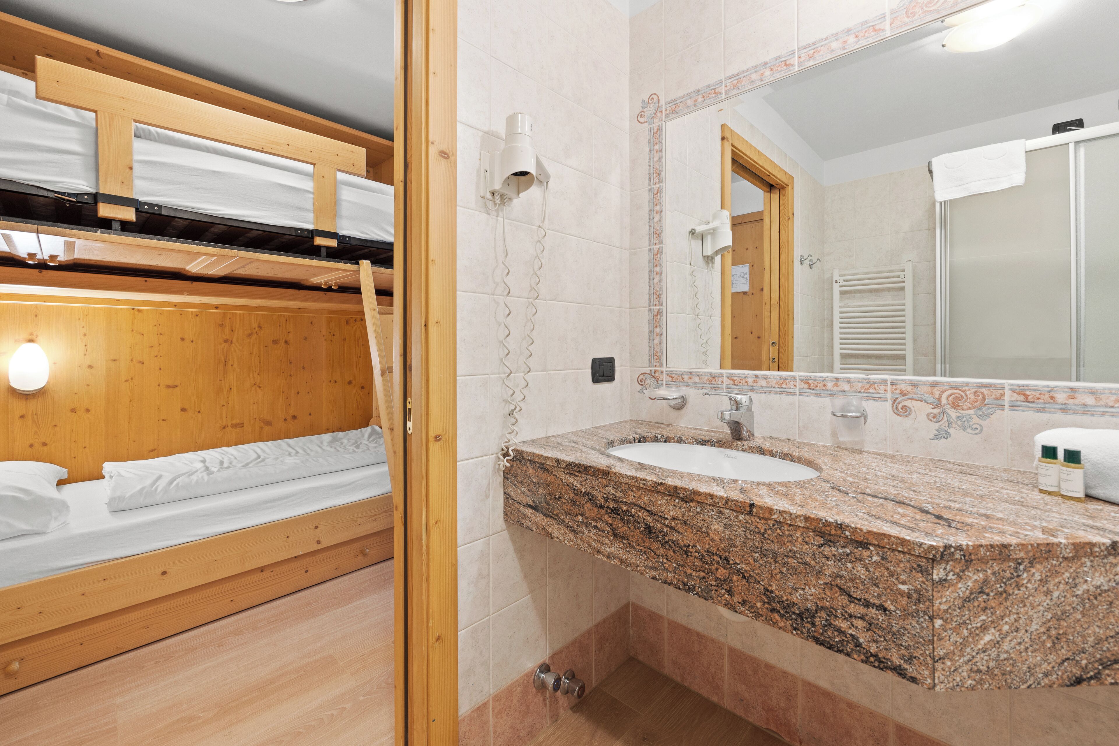 shower, rainfall showerhead, free toiletries, hair dryer