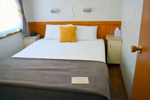 Iron/ironing board - Nitmiluk Cabins (Nitmiluk)