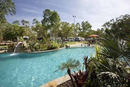 ์ผ์ธ ์์์ฅ