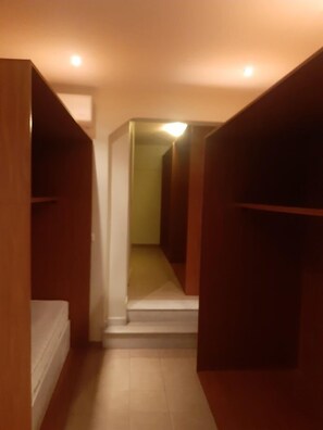 Caja de seguridad en la habitación, wifi gratis y ropa de cama 
