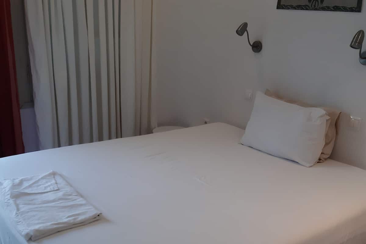 Small Single Bed Room Ground Floor | 1 bedroom, in-room safe, free WiFi, bed sheets