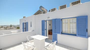 1 bedroom, in-room safe, free WiFi, bed sheets