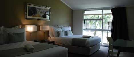 Camera Standard con letto matrimoniale o 2 letti singoli | Minibar, una scrivania, postazione laptop, Wi-Fi gratuito