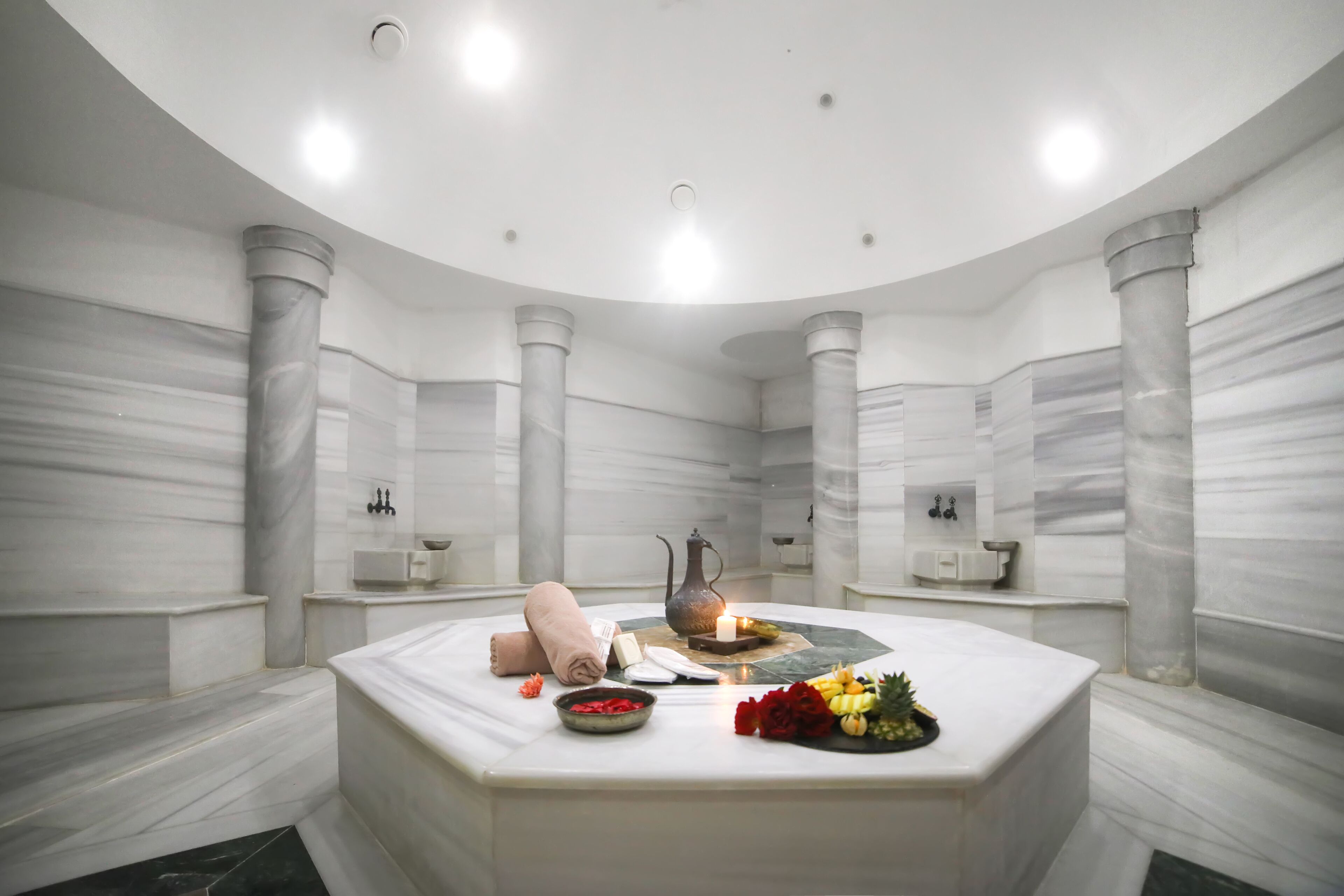 sauna, turkish bath/hammam, body treatments, aromatherapy