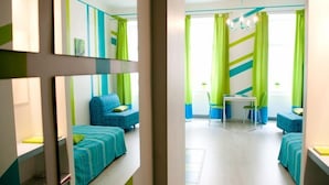 Studio, Kitchenette (Acquamarine)
