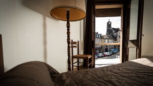 Dobbeltrom | 1 soverom, skrivebord, blendingsgardiner og lydisolert