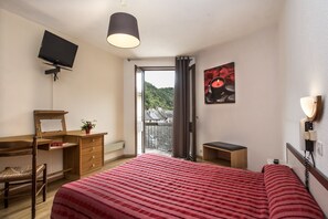 Single Room | 1 bedroom, desk, blackout drapes, soundproofing - Hotel Du Commerce logis de france (La Canourgue)