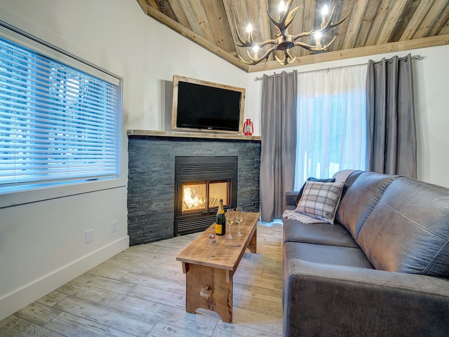 Loft, Fireplace | Living area