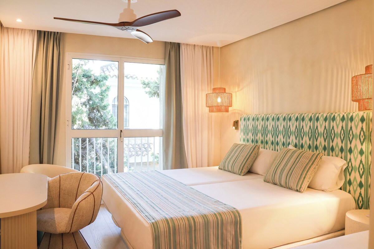 Triple Room | Egyptian cotton sheets, minibar, in-room safe, desk