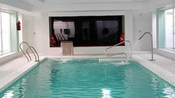 Sauna, hot tub, steam room, Turkish bath, body treatments, aromatherapy