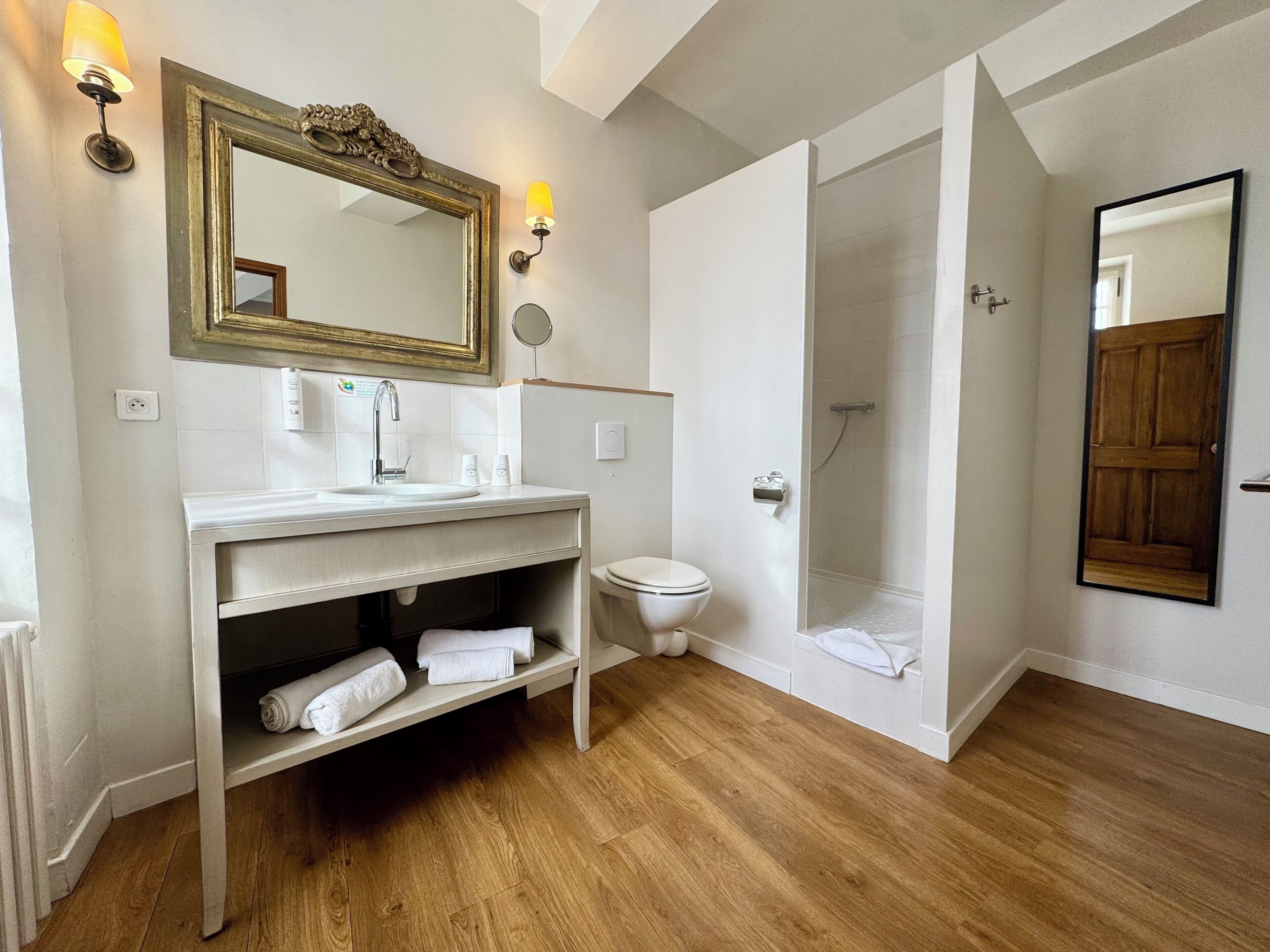 Premium Triple Room | Bathroom