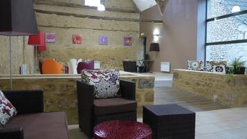 Télévision, table de tennis de table