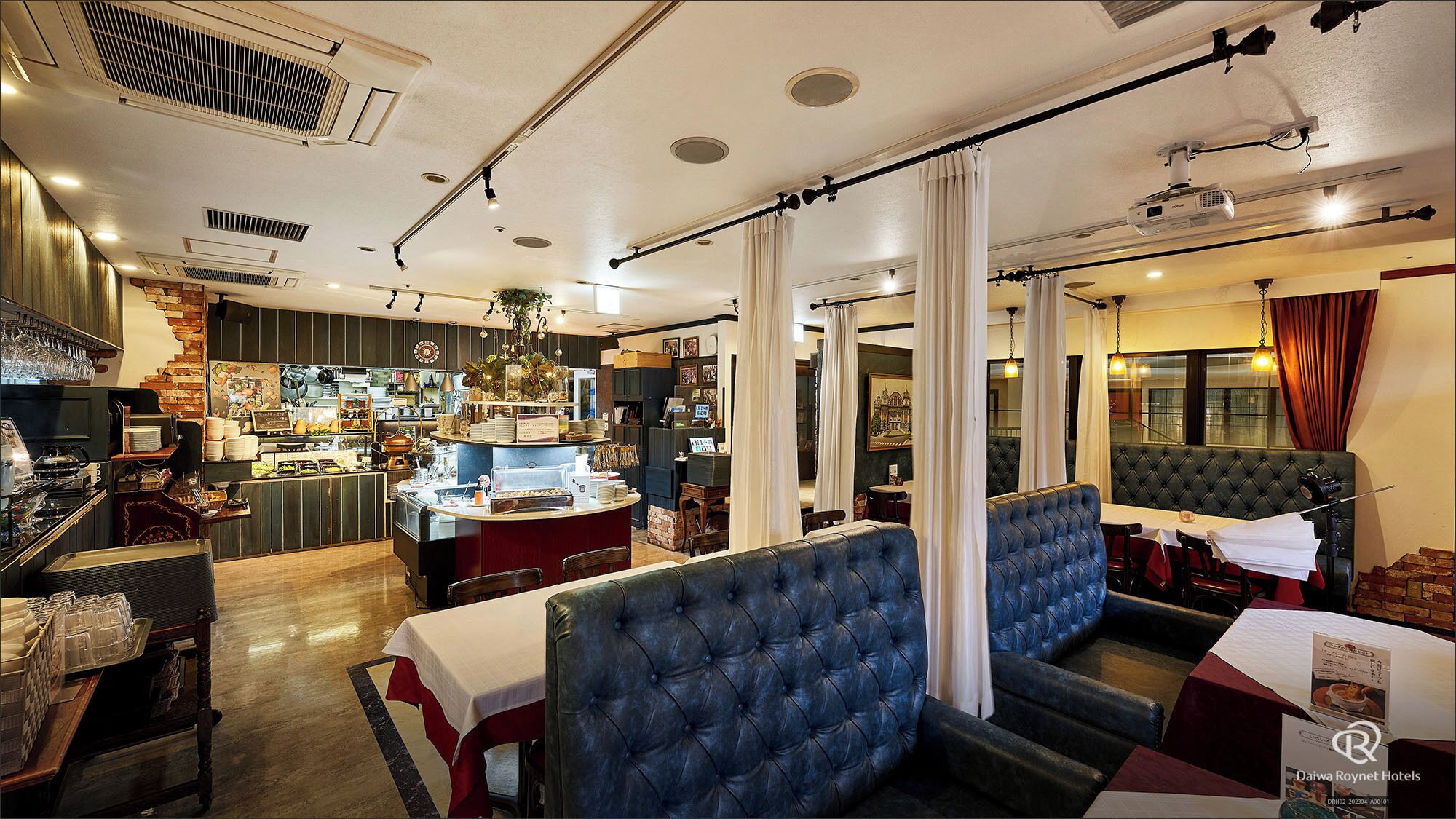 breakfast, lunch and dinner served