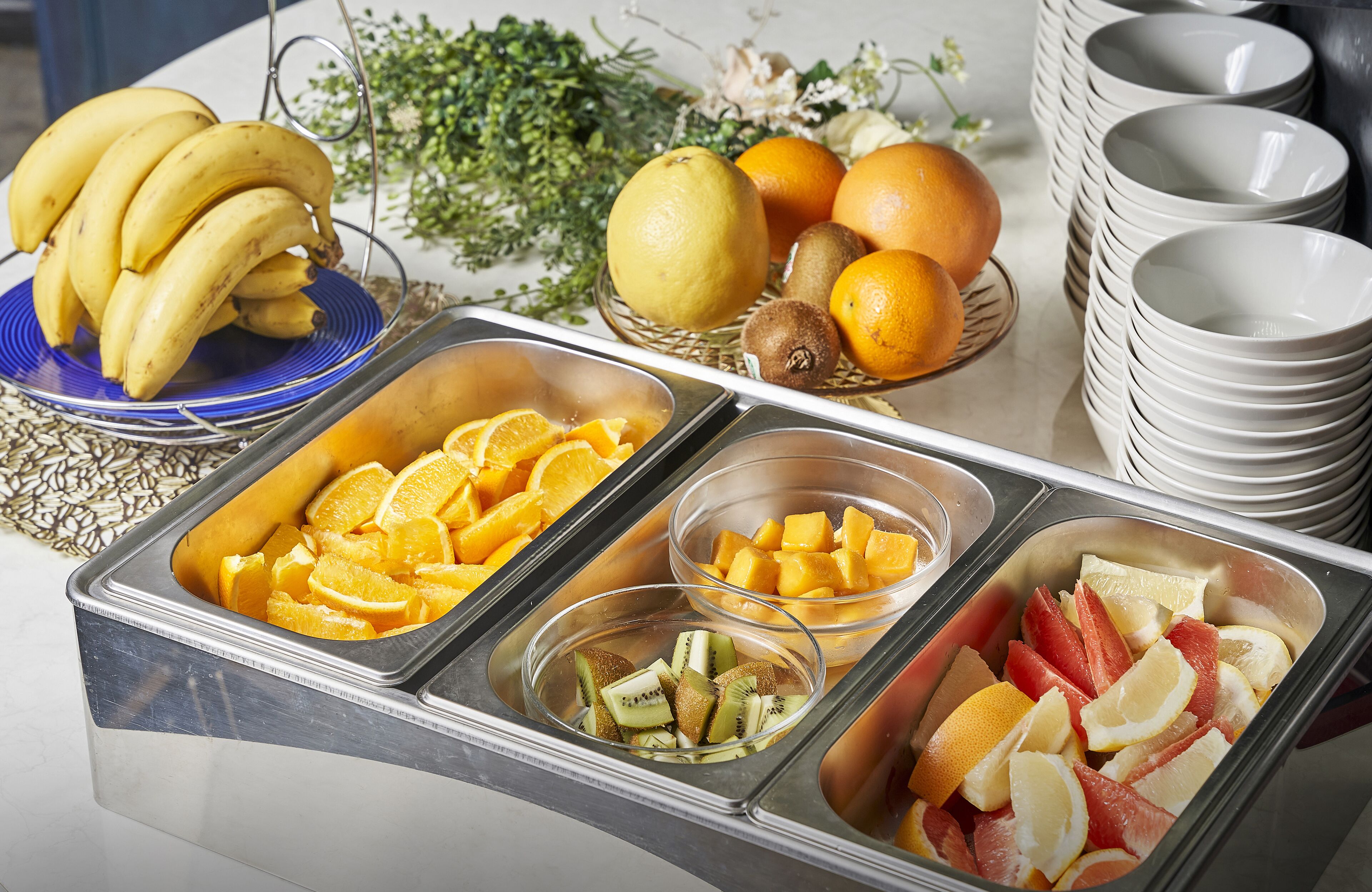 daily buffet breakfast (jpy 2200 per person)