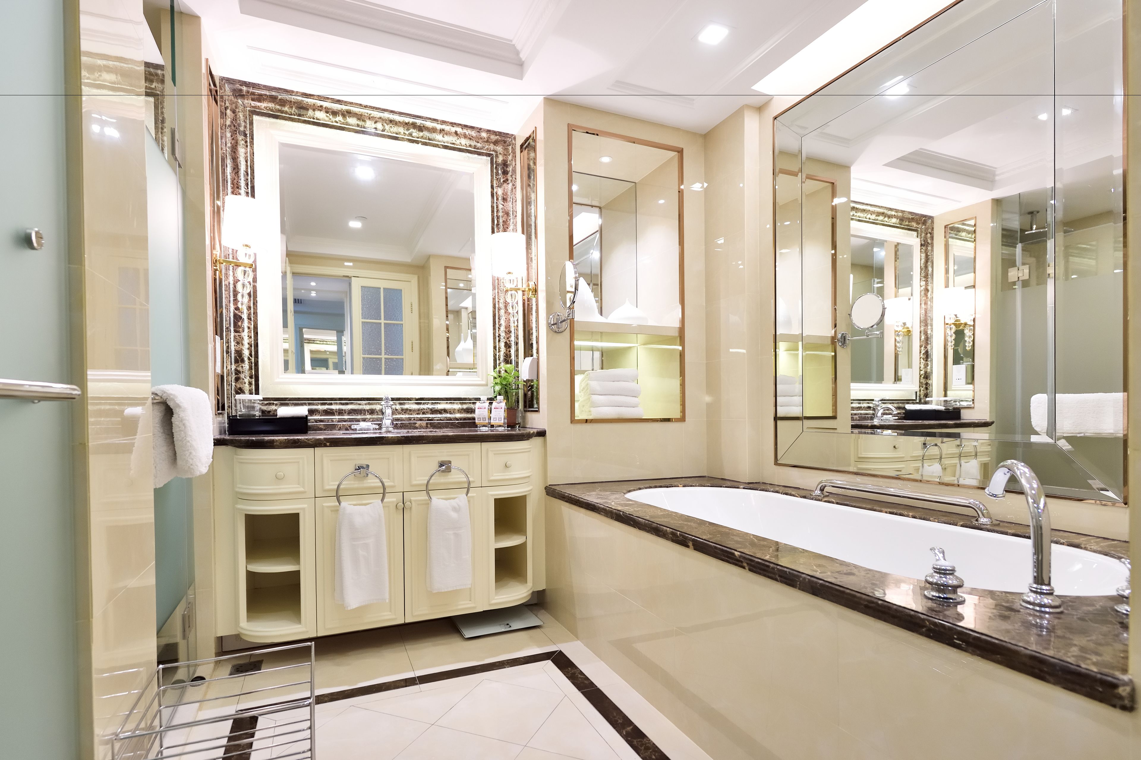 grand classic room | bathroom | free toiletries, hair dryer, bathrobes, slippers