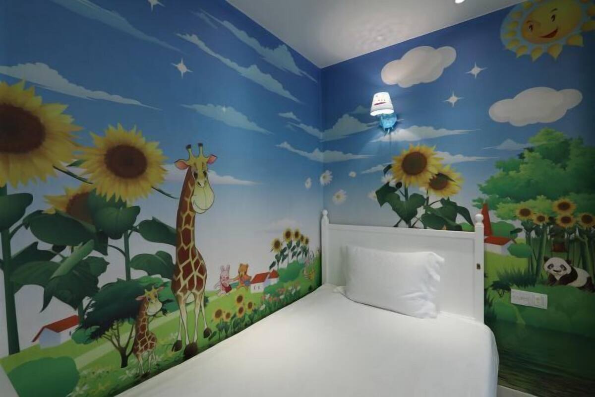 In-room safe, desk, soundproofing, iron/ironing board