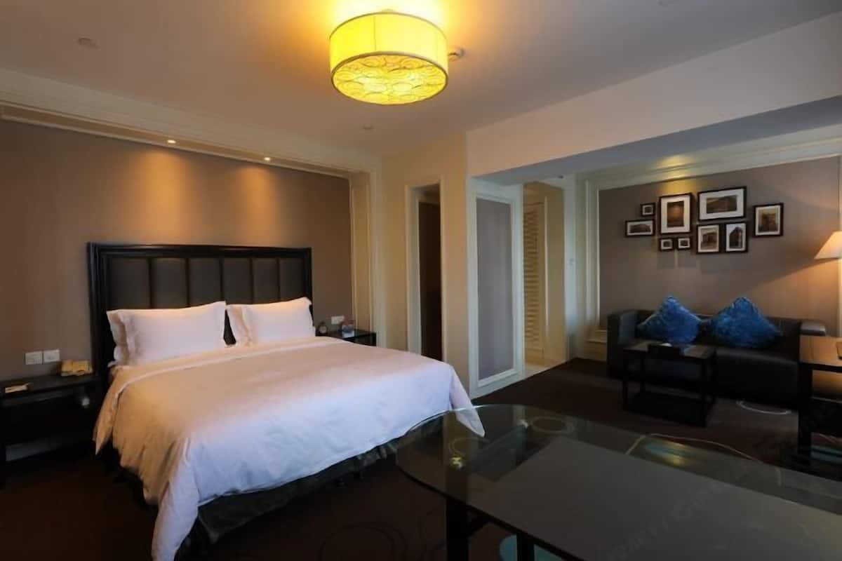 In-room safe, desk, soundproofing, iron/ironing board
