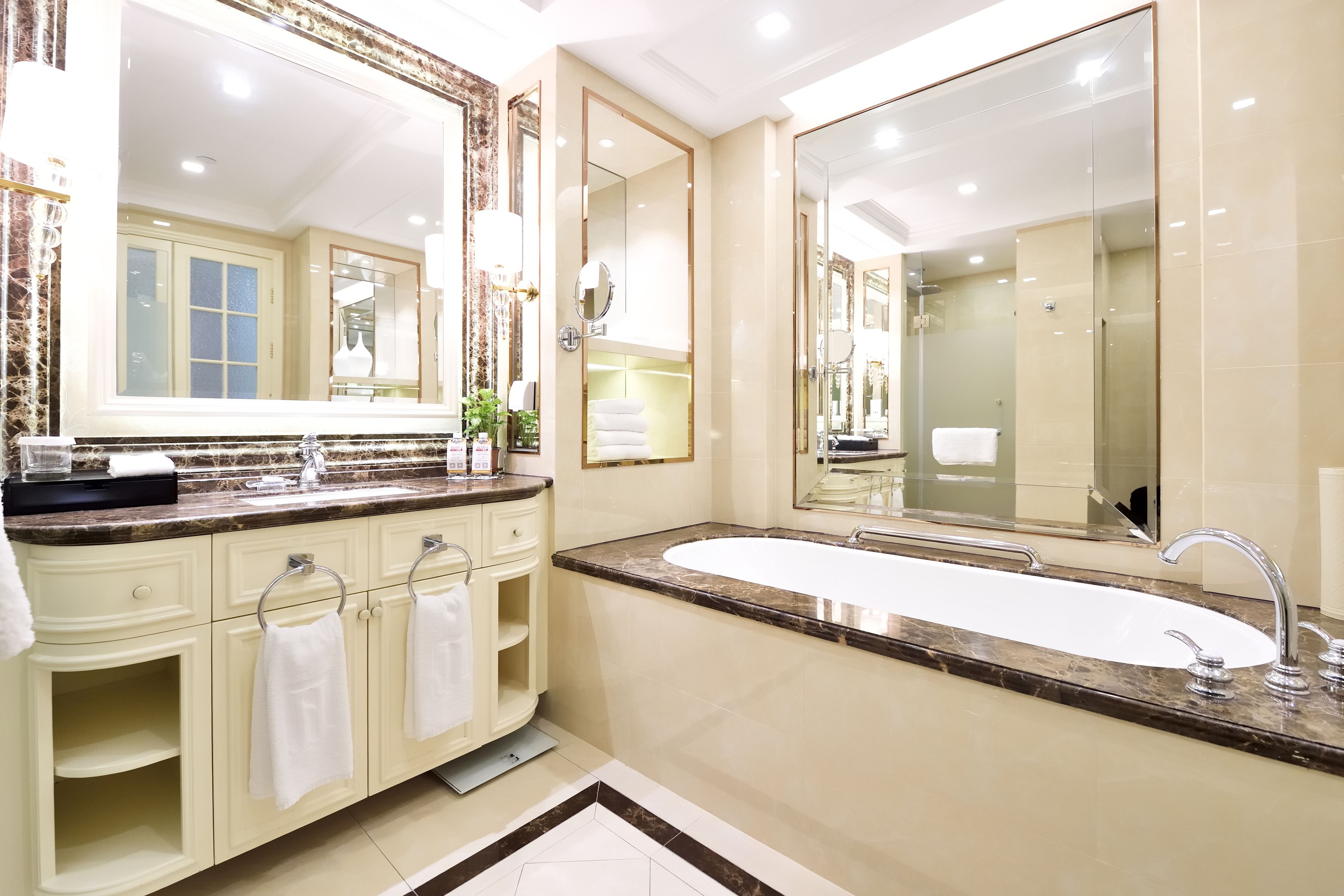 grand classic room | bathroom | free toiletries, hair dryer, bathrobes, slippers