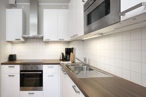 Fridge, microwave - Hotel Copenhagen (Copenhagen)