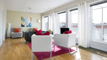 Apartment, 2 Schlafzimmer, eigenes Bad | Wohnzimmer | Fernseher