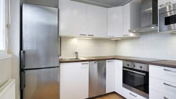 Fridge, microwave