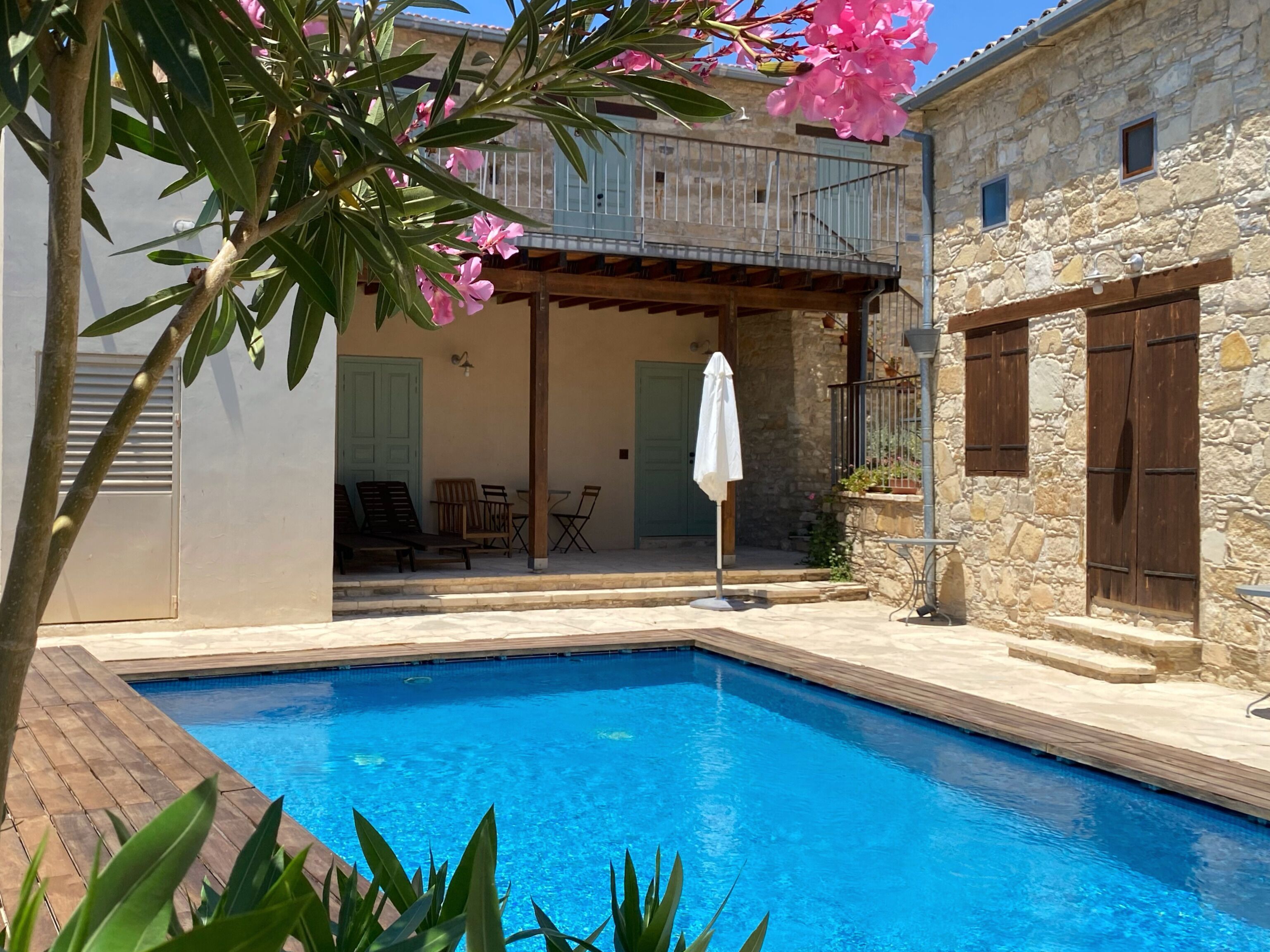 outdoor pool, pool umbrellas
