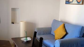 Apartment, 1 Bedroom | Living area