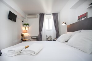 Deluxe Double Room, 1 Queen Bed | Blackout drapes, soundproofing, iron/ironing board, free WiFi