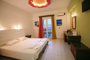 Premium Double Room, Sea View | In-room safe, free WiFi