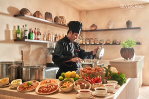 Food court - Silverland Sil Hotel (Ho Chi Minh City)