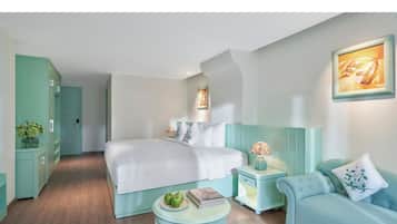 Family Room | In-room safe, soundproofing, free WiFi, bed sheets