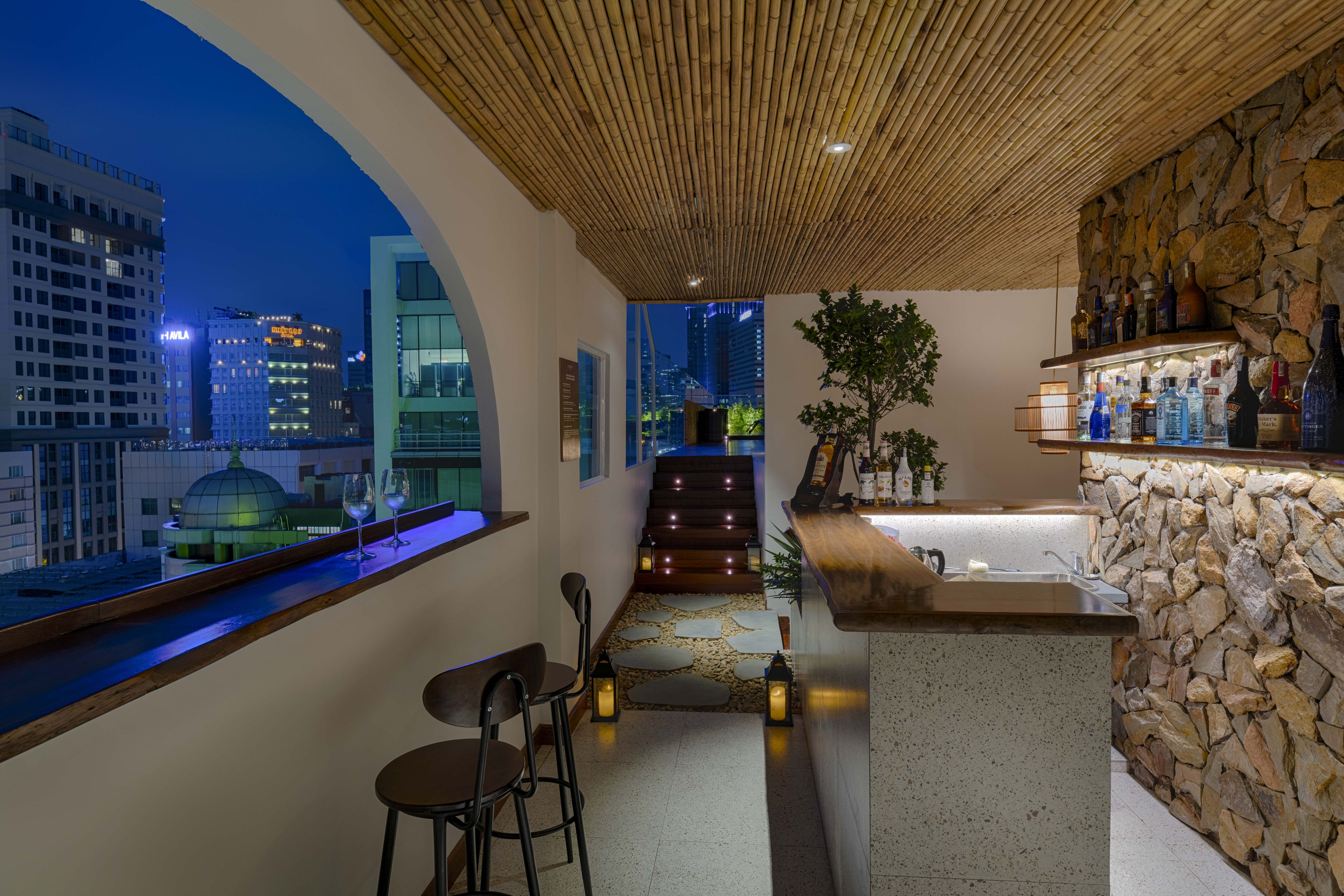 酒吧（店内）