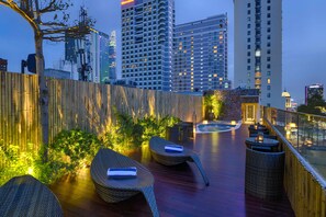 Outdoor pool - Silverland Min Hotel (Ho Chi Minh City)