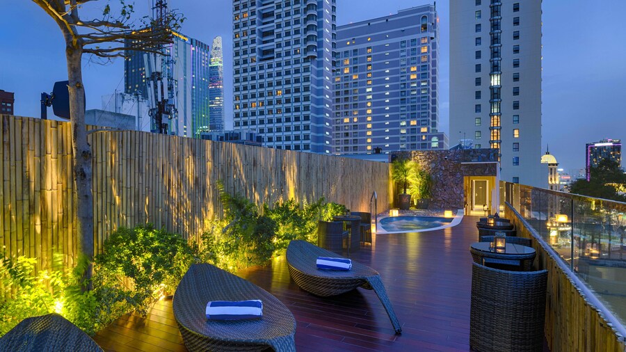 Silverland Min Hotel