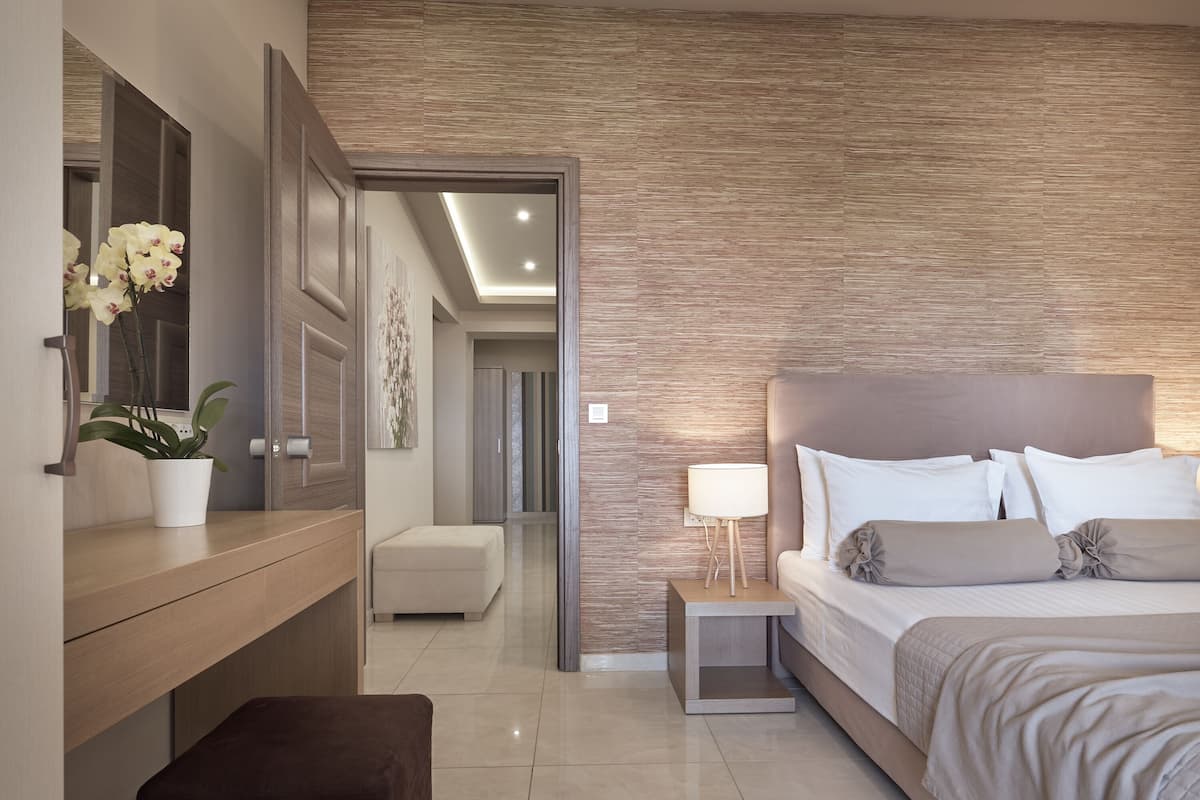 1 habitación, minibar y caja de seguridad en la habitación
