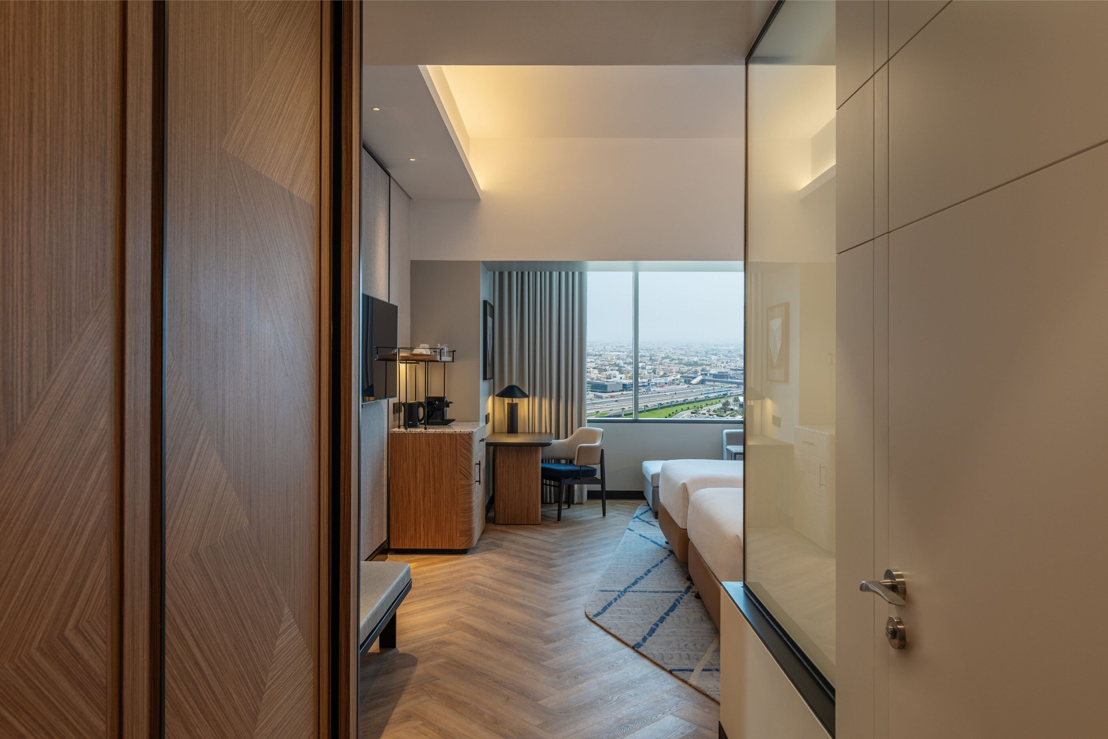 Hypo-allergenic bedding, down comforters, pillowtop beds, minibar