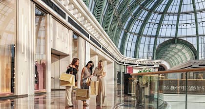 Sheraton Mall of the Emirates Hotel, Dubai