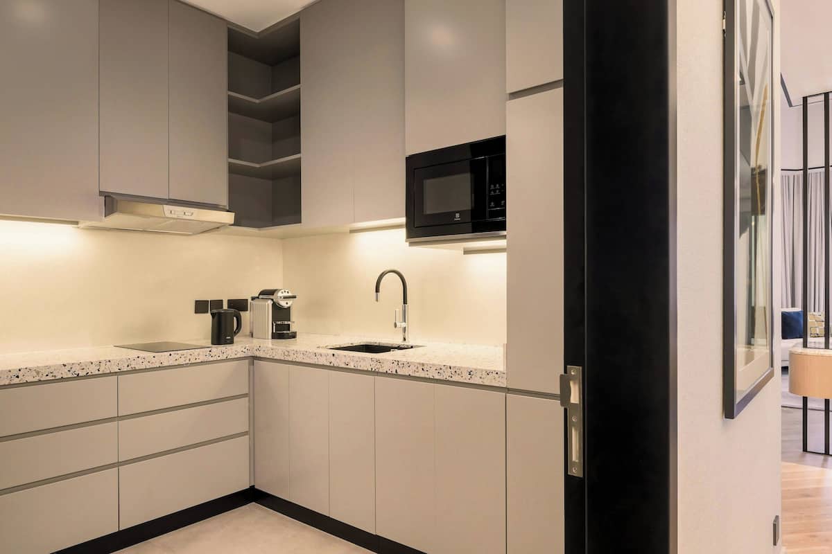 Suite – president, 1 soverom | Eget kjøkken | Minikjøleskap, kaffetrakter/tekoker, høy barnestol og spisebord