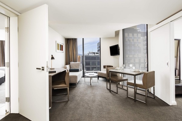 Apartment, 2 Bedrooms (Dual Key) | Minibar, in-room safe, desk, laptop workspace