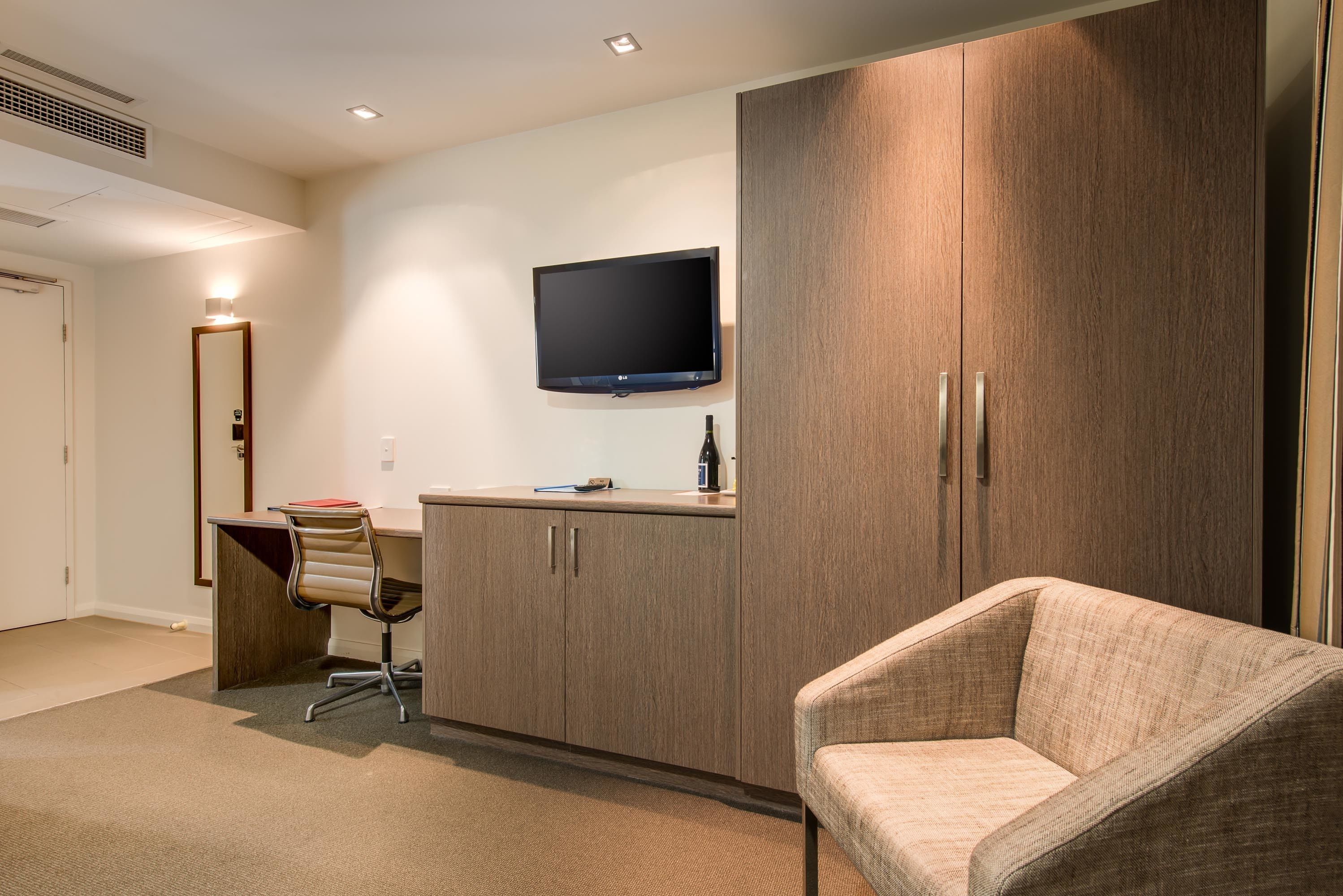 minibar, in-room safe, desk, laptop workspace