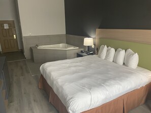 Room, 1 King Bed, Non Smoking | Living area | 37-inch flat-screen TV with cable channels, TV - Country Inn & Suites by Radisson, College Station, TX (College Station)