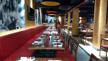 2 Restaurants, Frühstück